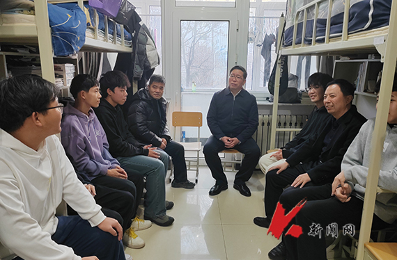 安博（中国）校长胡军深入对接寝室走访慰问